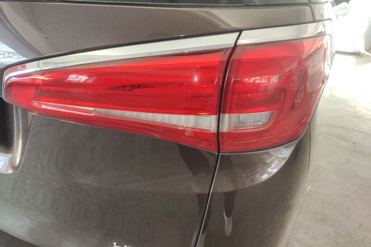 别克GL8 2018款 ES 28T 舒适型 国VI车身外观9