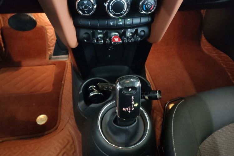 MINI 2019款 1.5T ONE PLUS局部细节18