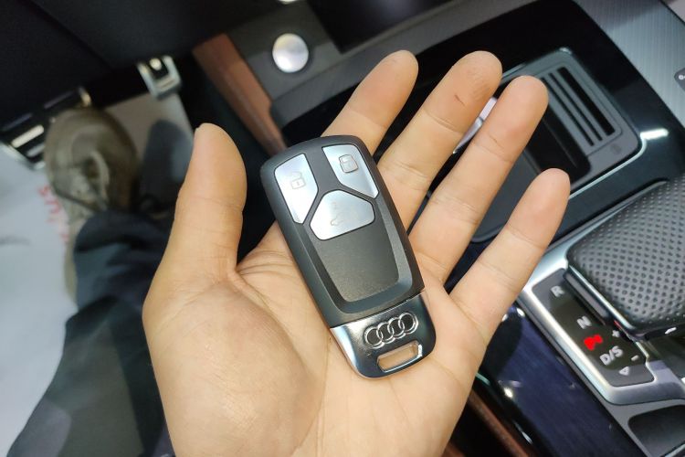 奥迪Q5L 2024款 45 TFSI 豪华动感型中控内饰7001