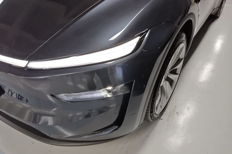 特斯拉 Model Y 2025款 长续航全轮驱动版局部细节36