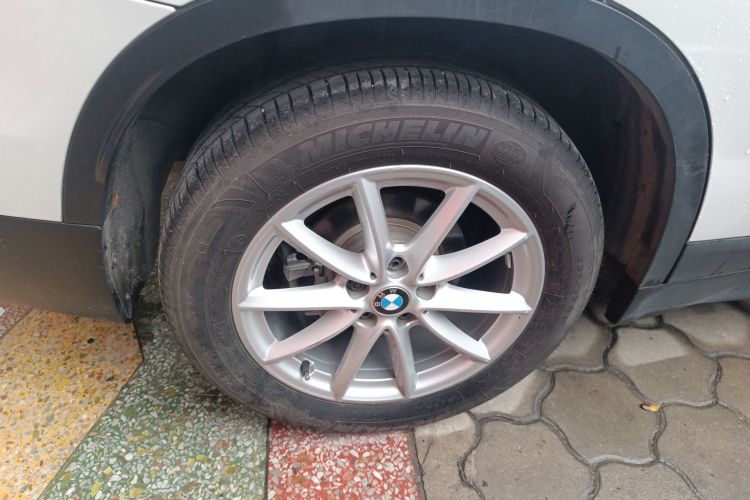 宝马X1 2016款 sDrive18Li 时尚型车身外观56