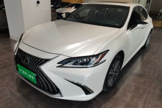 雷克萨斯ES 2023款 200 卓越版