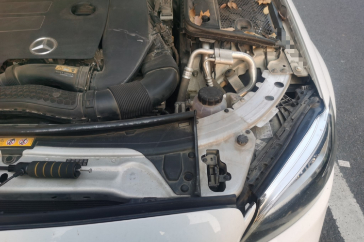 奔驰C级 2020款 改款 C 260 L 运动版局部细节9007