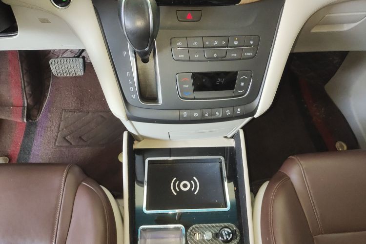 别克GL8 2018款 ES 28T 舒适型 国VI中控内饰18