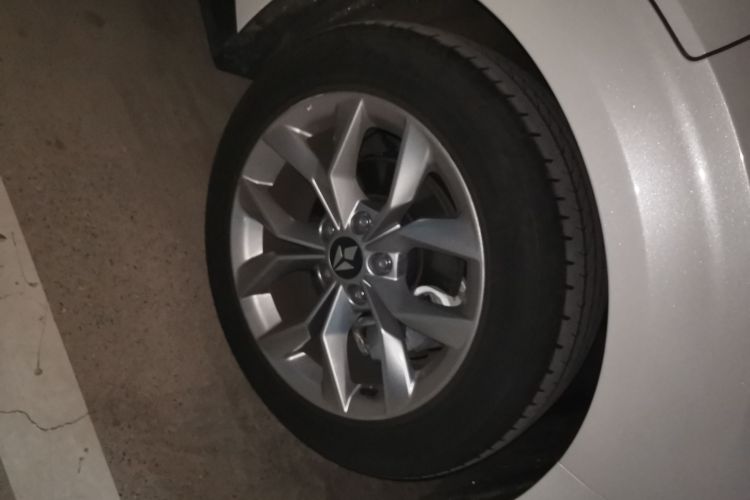 灵悉L 2024款 头号玩家版车身外观10