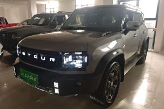 捷途旅行者 2025款 2.0TD DCT XWD穿越