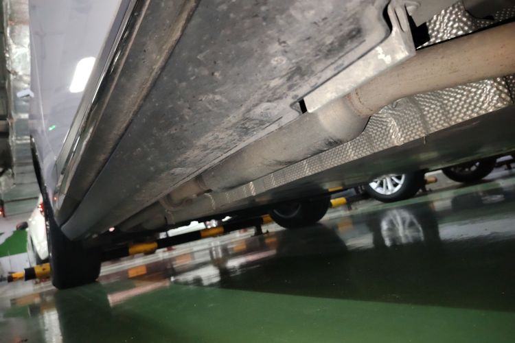 哪吒汽车 哪吒L 2024款 增程 220 闪充版局部细节9001