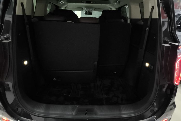 红旗HQ9 2023款 2.0T 智联旗享版局部细节23