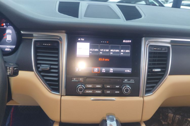 保时捷 2017款  Macan 2.0T中控内饰16