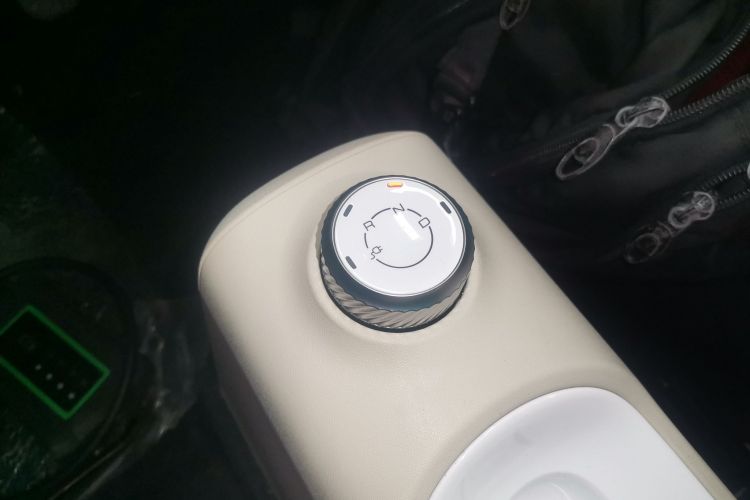 五菱汽车 宏光MINIEV 2024款 第三代 215km 进阶版中控内饰18