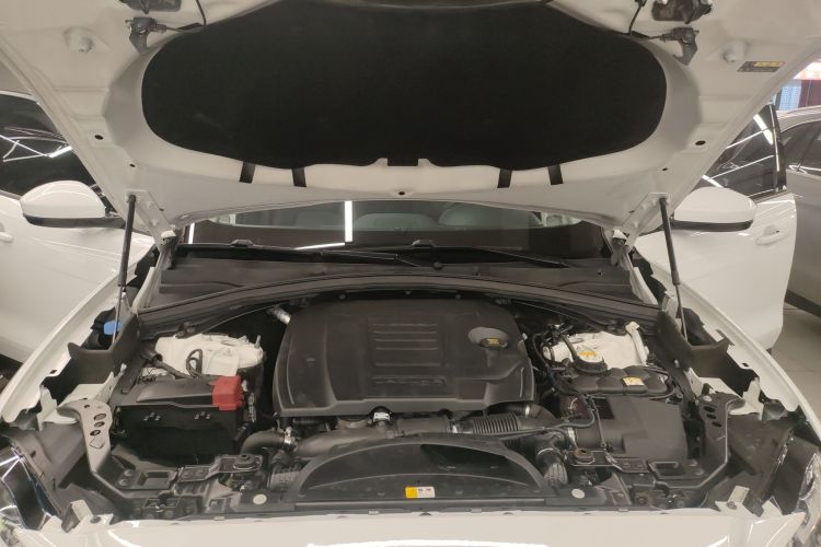 捷豹F-PACE 2018款 2.0T 两驱都市尊享版机舱底盘24