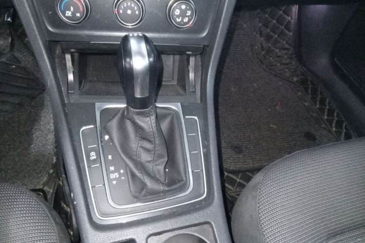 大众 高尔夫 2019款 280TSI DSG舒适型 国V局部细节18