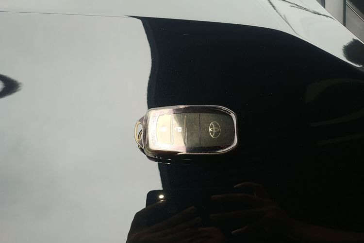 丰田 汉兰达 2017款 2.0T 四驱豪华版 7座中控内饰7001