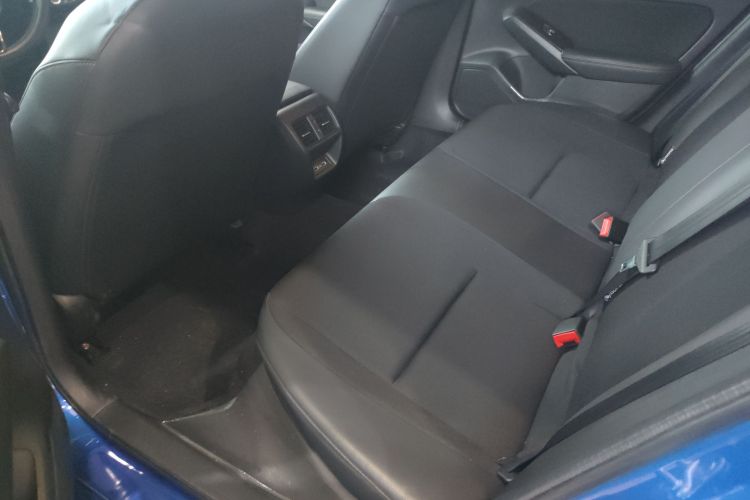 本田 思域 2023款 2.0L e:HEV 锐力版中控内饰21