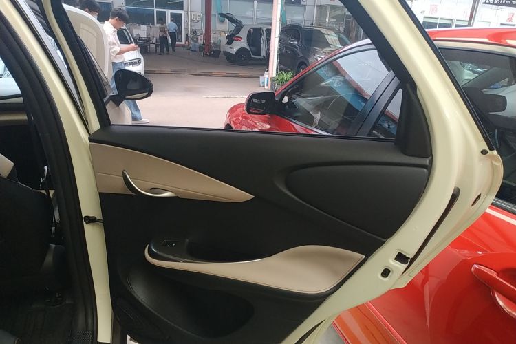 比亚迪 海豚 2023款 420km 时尚版中控内饰45