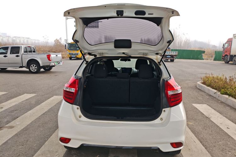 丰田 YARiS L 致炫 2016款 改款 1.3E 手动魅动版局部细节23