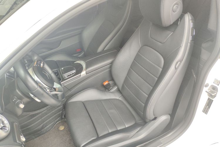 奔驰C级(进口) 2021款 C 200 轿跑车局部细节19