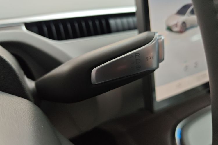 小鹏MONA M03 2025款 620 超长续航 Plus中控内饰18