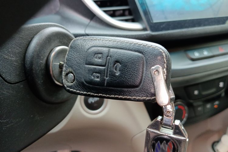 别克 英朗 2017款 15N 自动精英型中控内饰11