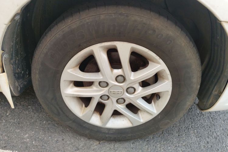 吉利汽车 帝豪 2017款 三厢百万款 1.5L CVT豪华型车身外观10