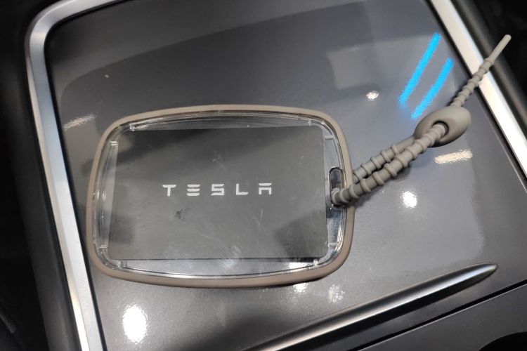 特斯拉 Model 3 2021款 标准续航后驱升级版中控内饰7001