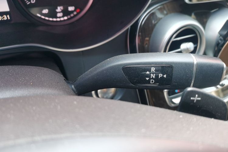 奔驰GLC 2019款 GLC 260 L 4MATIC 豪华型中控内饰18