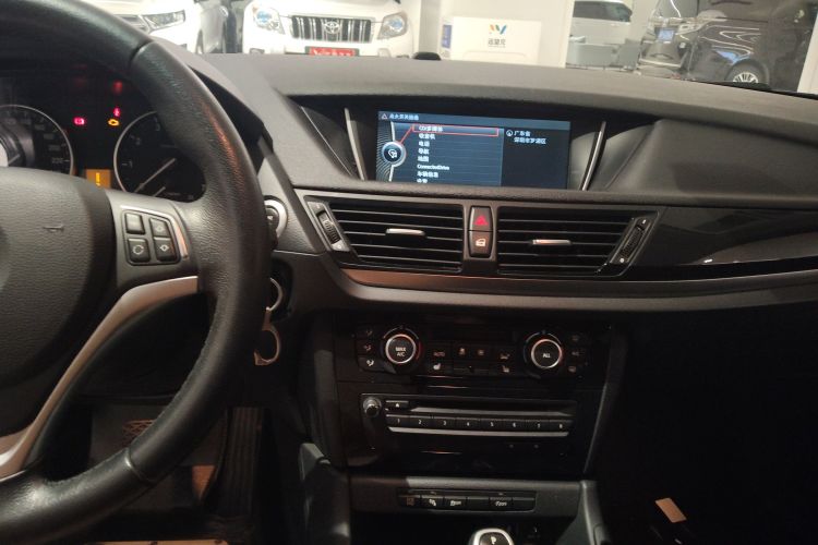 宝马X1 2015款 sDrive18i 领先晋级版中控内饰16