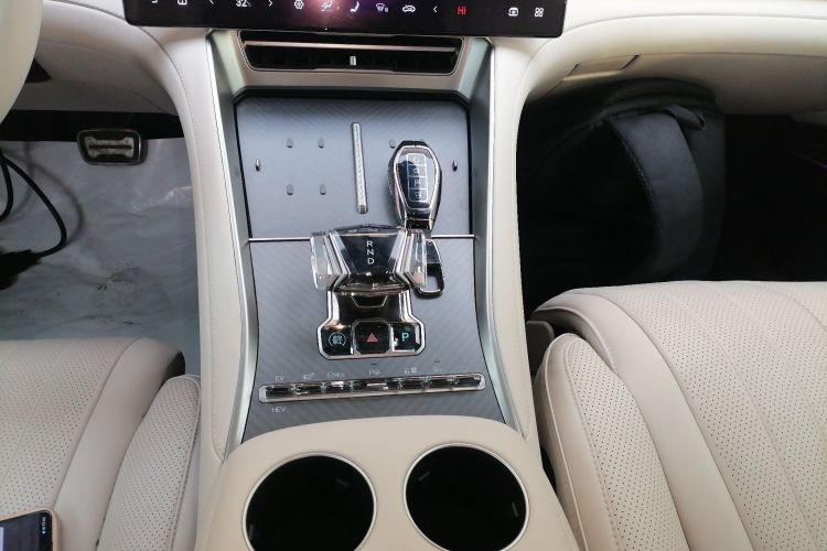 腾势Z9GT 2024款 1100四驱Ultra版中控内饰18