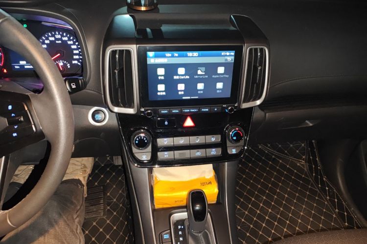 北京现代ix35 2019款 2.0L 自动两驱智勇·畅享版 国VI中控内饰16