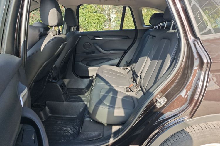 宝马X1 2019款 sDrive18Li 时尚型中控内饰21