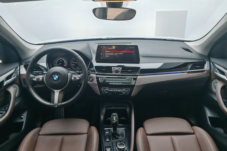 宝马X1 2021款 改款 sDrive25Li 领先型中控内饰12