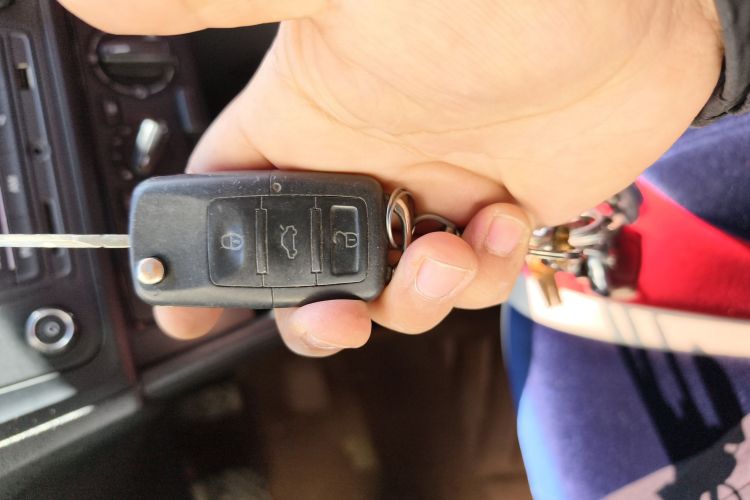 大众 捷达 2015款 1.6L 自动时尚型中控内饰11