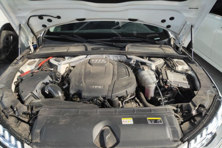 奥迪A4L 2022款 40 TFSI 时尚动感型机舱底盘24