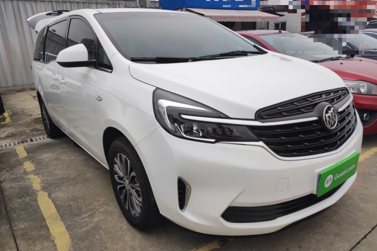 别克GL8 2021款 陆上公务舱 652T 舒适型车身外观3