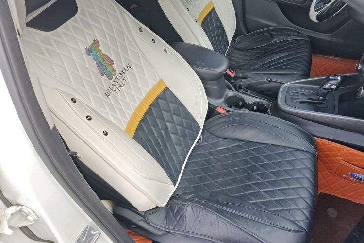 福特 福睿斯 2019款 1.5L 自动悦享型局部细节41