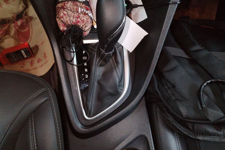 别克 英朗 2021款 改款 典范 1.5L 自动精英型中控内饰18