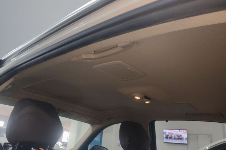 宝马3系 2019款 320Li 时尚型局部细节22