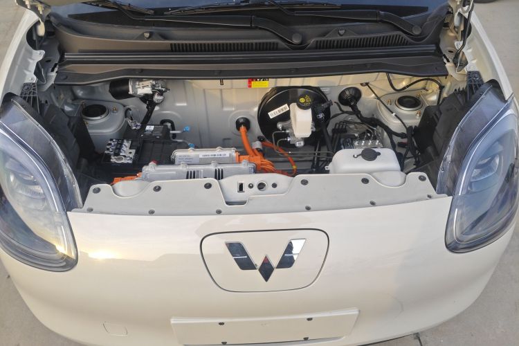 五菱汽车 宏光MINIEV 2025款 四门版 进阶款机舱底盘24