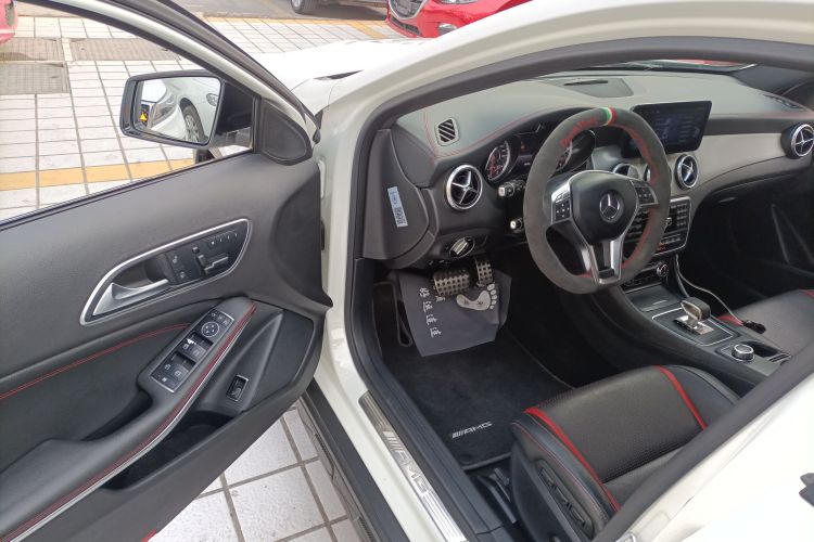奔驰GLA AMG 2015款 AMG GLA 45 4MATIC中控内饰20