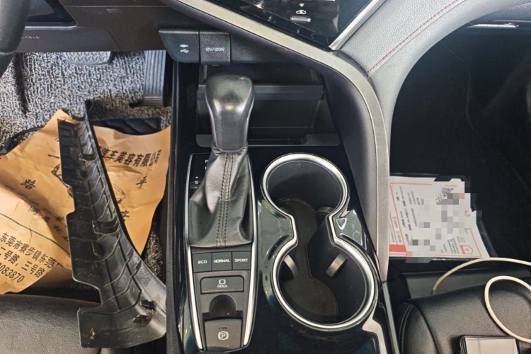 丰田 凯美瑞 2018款 2.0S 锋尚版局部细节18