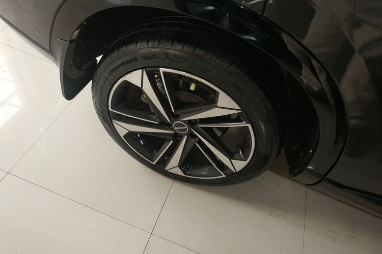 荣威RX5 MAX 2022款 1.5T 自动有为尊贵版车身外观6008