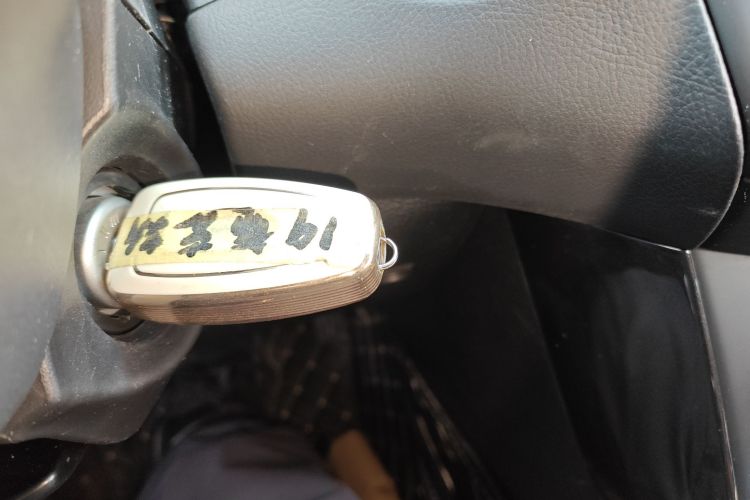 福特 福克斯 2018款 三厢经典 1.6L 自动风尚型智行版中控内饰11