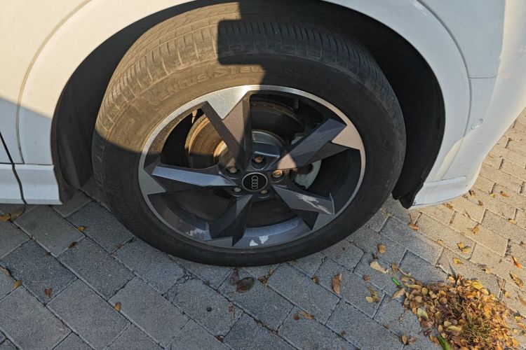 奥迪Q3 2024款 35 TFSI 时尚动感型车身外观6007