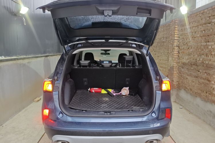 福特 锐际 2020款 EcoBoost 245 两驱悠享款机舱底盘23