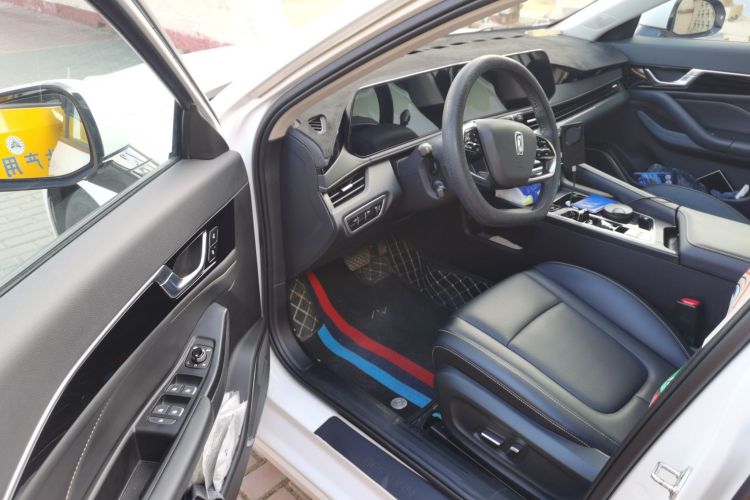 奔腾B70 2025款 龙耀版 1.5T 欢享型中控内饰20