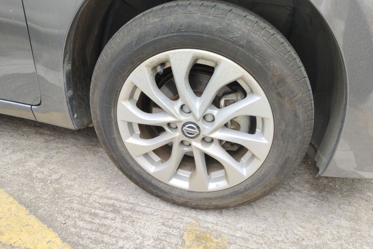 日产 轩逸 2022款 经典 1.6XE CVT舒适版车身外观10