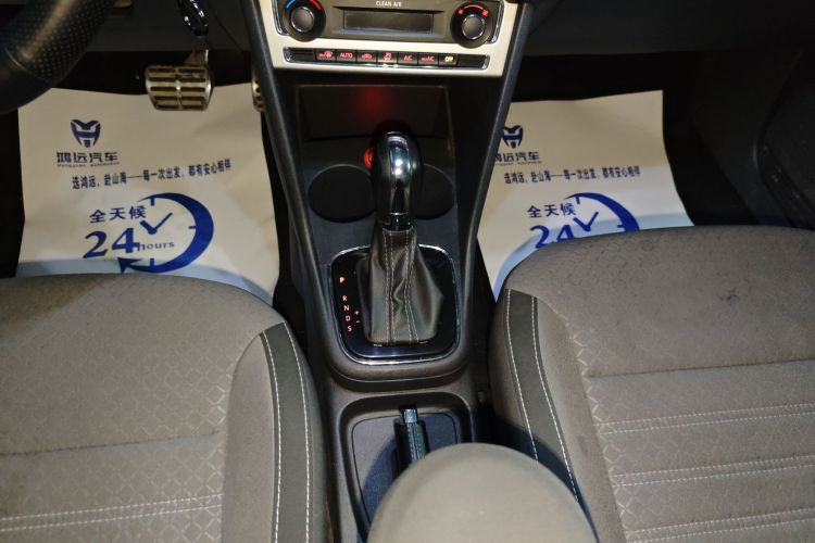 大众 2016款 1.6L Cross Polo 自动中控内饰18