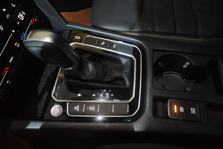 一汽-大众CC 2025款 380TSI 夺目 众享款中控内饰18