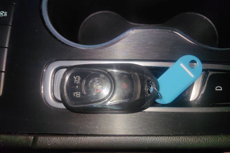 别克 君威 2022款 552T 智享型中控内饰11