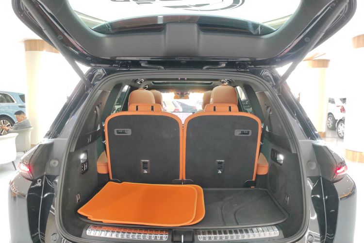 理想汽车 理想L8 2023款 Pro机舱底盘23